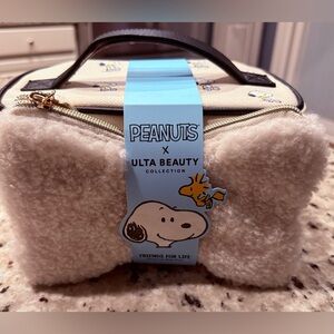Peanuts x Ulta Beauty Snoopy makeup bag duo - limited edition